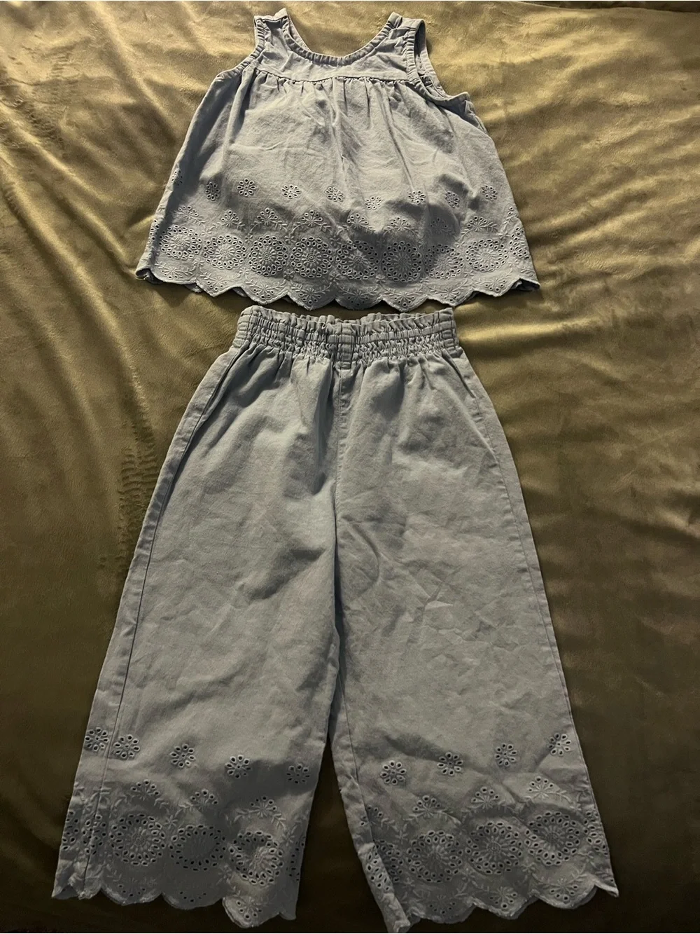 Hanna Andersson Pale Blue Eyelet Scallop Wide-Leg Set